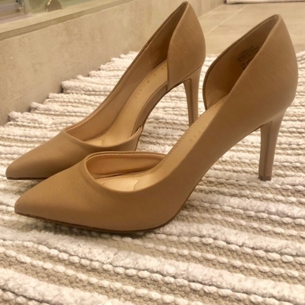 Kelly & Katie Driella Pump